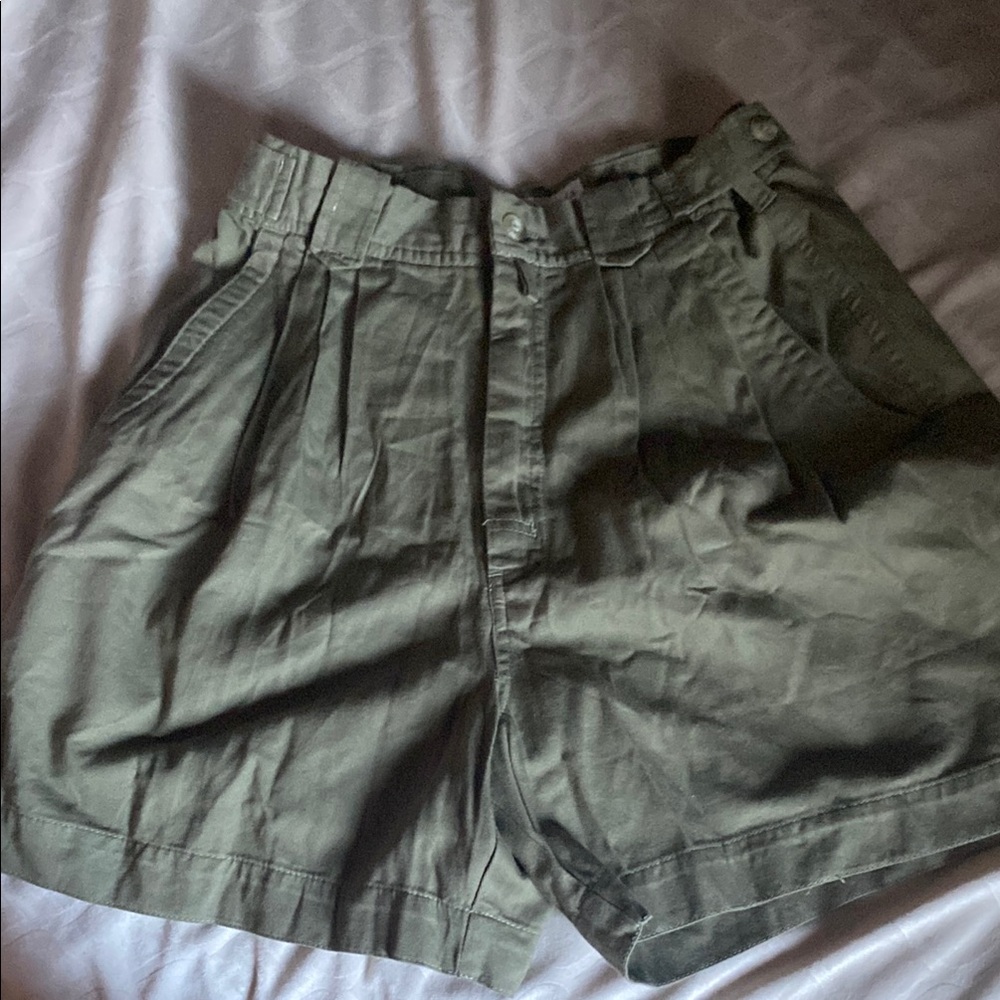 Columbia Women's High Waist Shorts - Olive Green